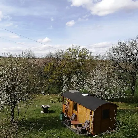 Maison Dougnac La Chamane Campsite *